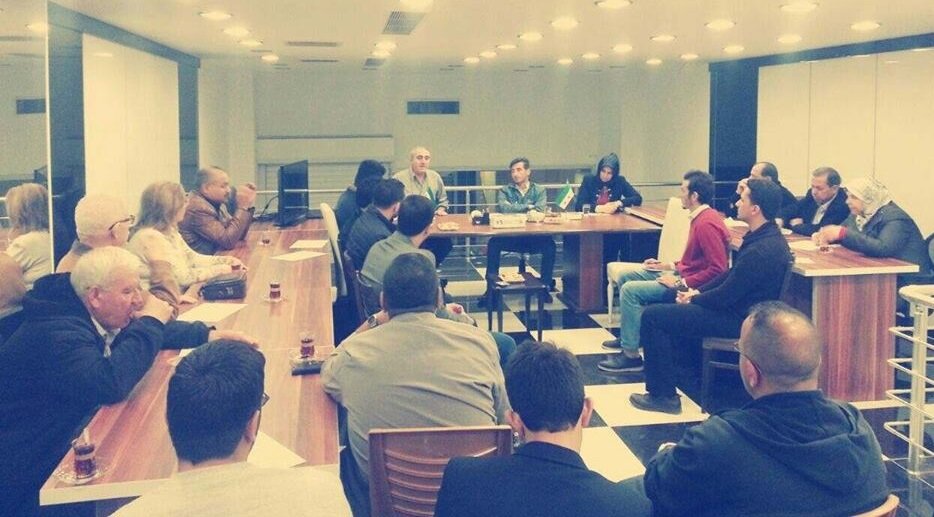 الحضور في ندوة الإعلام الثوري والشباب مكتب تيار الغد السوري غازي عينتاب