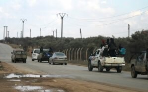 فصائل المعارضة تبدأ انسحابا تدريجيا من المنطقة العازلة في إدلب…