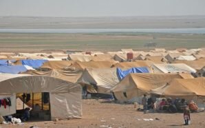 شباب دير الزور يفرون من جحيم داعش