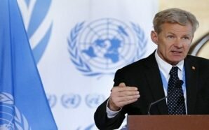 يان إيغلاند يعلن إنهاء مهامه في فريق دي ميستورا