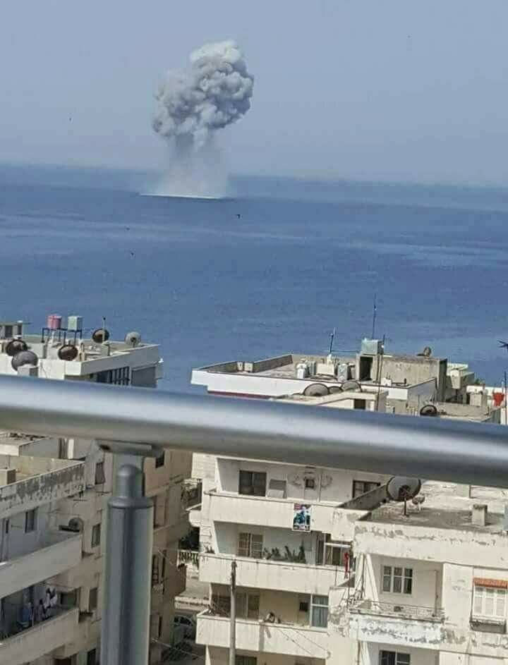 سقوط مقاتلة روسية من طراز سوخوي 30 في البحر بعد إقلاعها من مطار حميميم