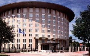 منظمة حظر الأسلحة الكيميائية تشكل فريق خبراء مهمته تحديد هوية…