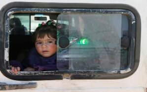 مركز استقبال وتوزيع اللاجئين يؤكد عودة 142 لاجئ إلى سوريا