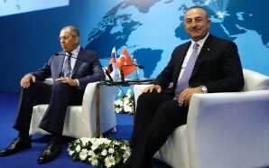 لافروف وجاويش أوغلو لا يستبعدان إمكانية التوصل لاتفاق يحل أزمة…